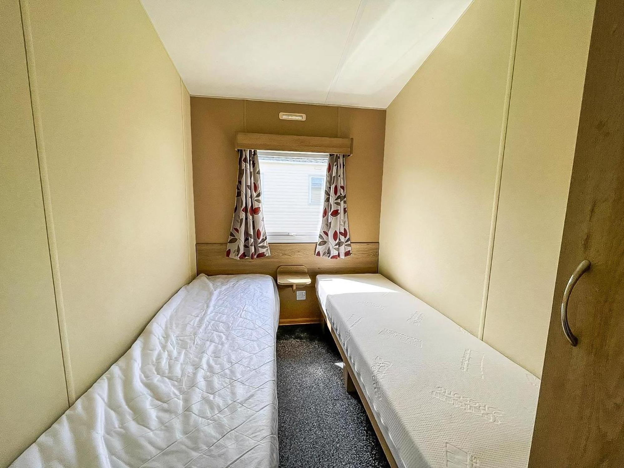 Lovely 6 Berth Caravan At Sunnydale Holiday Park Ref 35375S Лаут Экстерьер фото