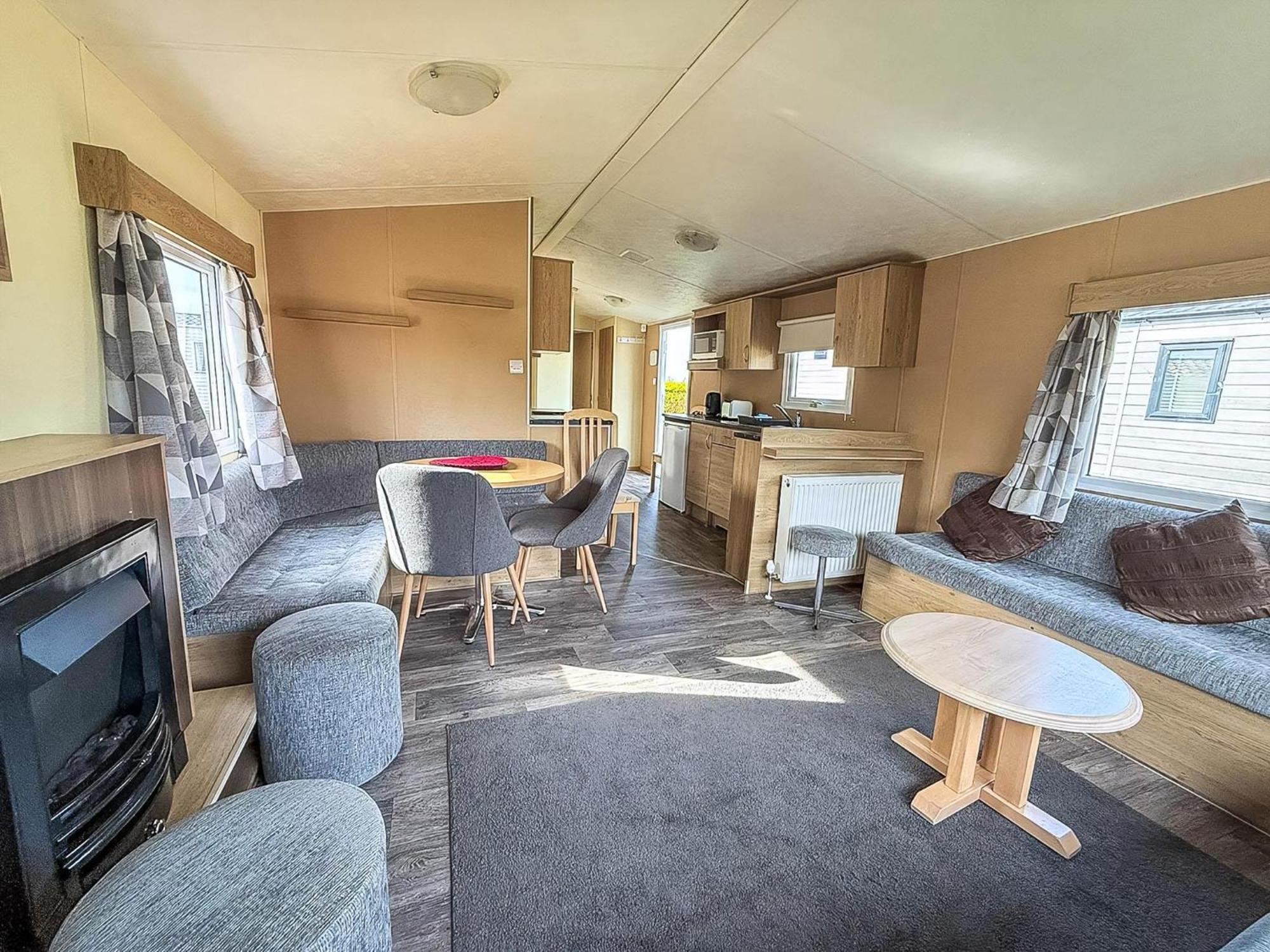 Lovely 6 Berth Caravan At Sunnydale Holiday Park Ref 35375S Лаут Экстерьер фото